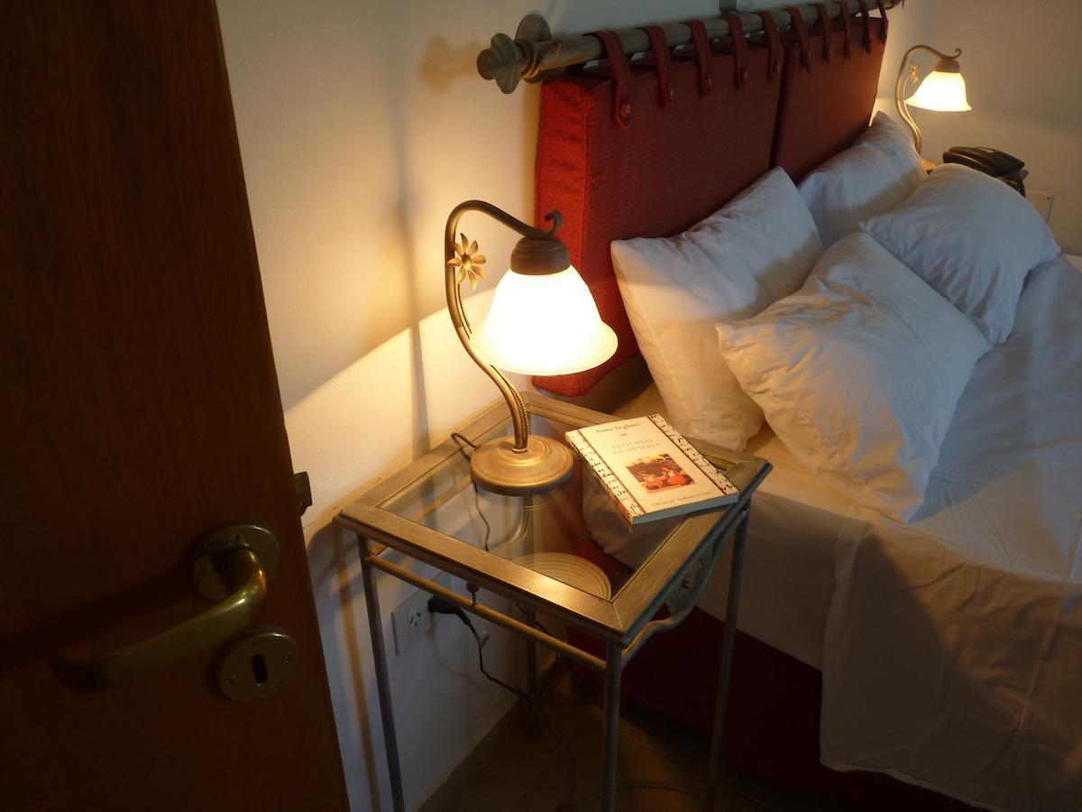 Hotel Quelu Leufu Rio Colorado Phòng bức ảnh
